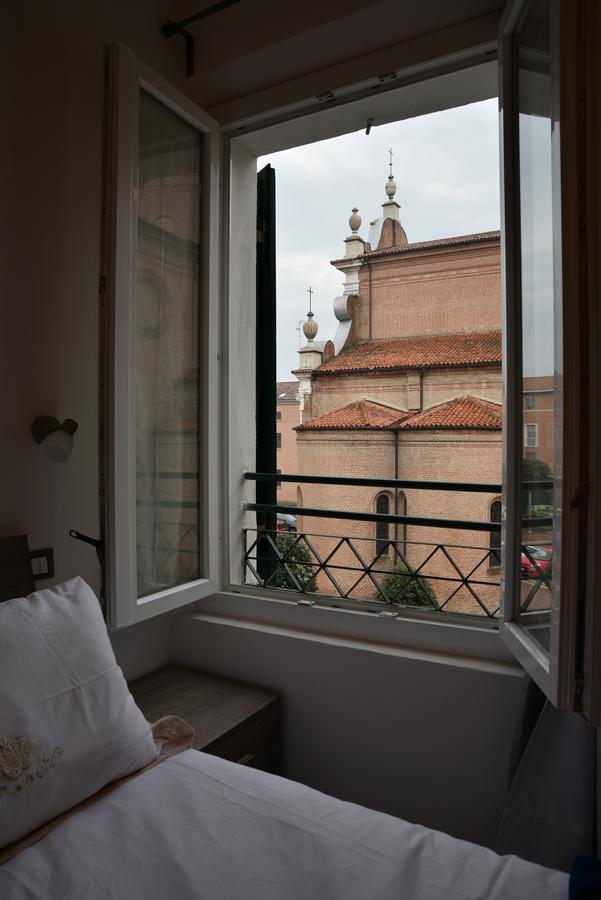 Le Stanze Di Lavi Hotell Ferrara Exteriör bild
